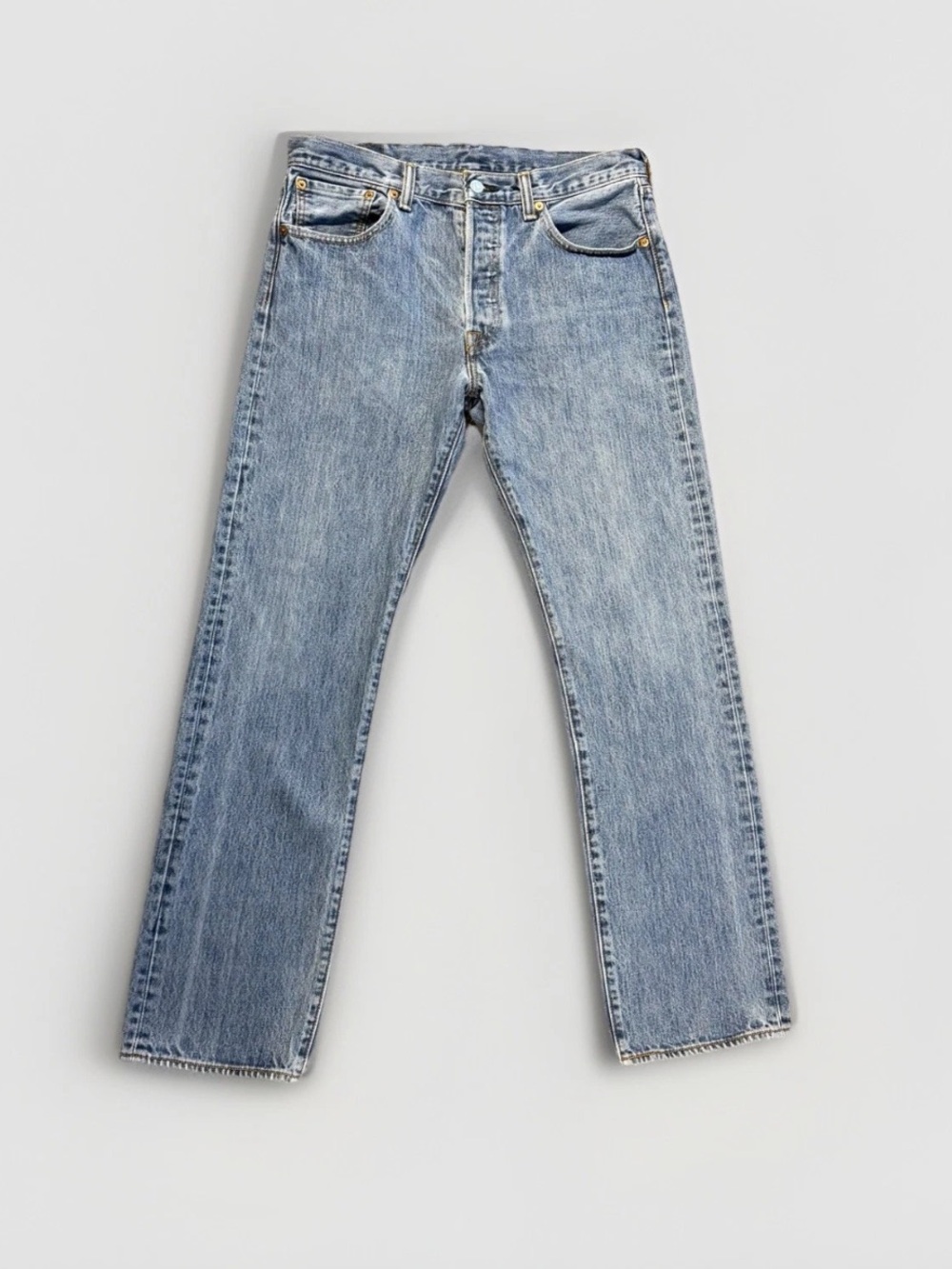 Levi’s 501 Men’s Button Fly Medium Wash Jeans With No Name On Levi’s Tag Rare
